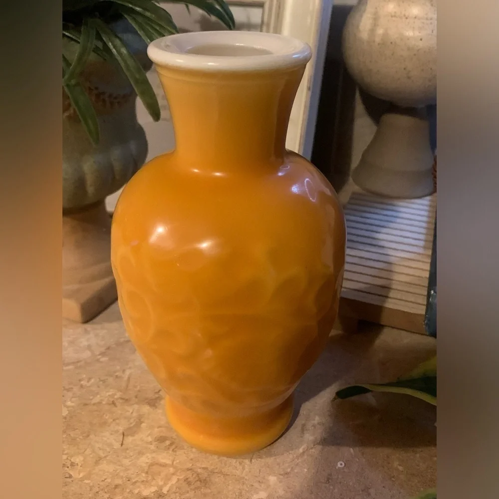 1981 Avon Spring Bouquet Fragrance Vase Amber Yellow Vinyl